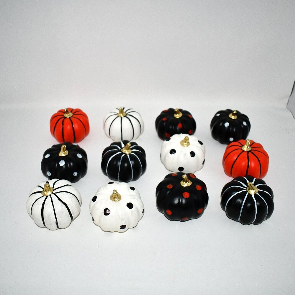 Halloween Decorations Indoor – 12 PCS Mini Foam Pumpkins – NWT   Color: White, B